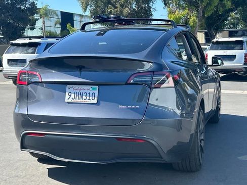 Used 2023 Tesla Model Y Performance AWD/4WD image 3