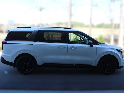 New 2026 Kia Carnival SX w/ SX Dark Edition Package image 5