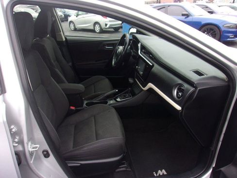 Used 2018 Toyota Corolla iM image 14