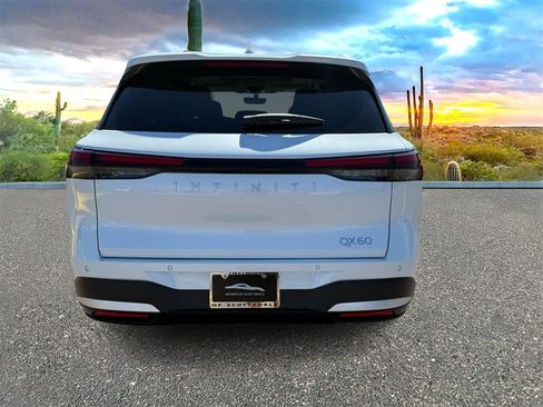 New 2026 INFINITI QX60 Luxe image 6