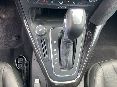 Used 2015 Ford Focus Titanium image 37