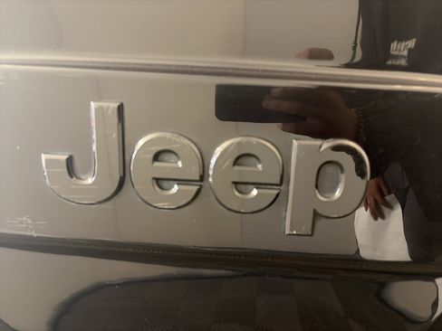 Used 2016 Jeep Wrangler Unlimited Sahara image 27