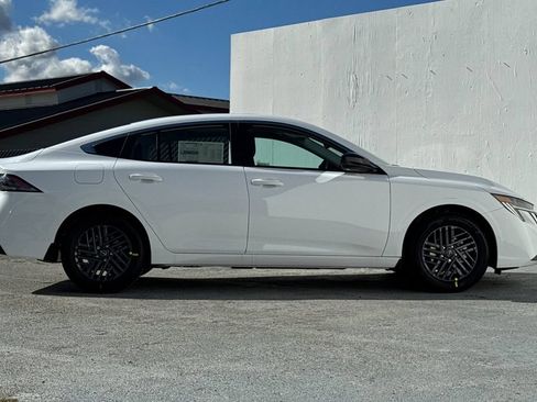 New 2026 Nissan Sentra SV w/ SV Convenience Package FWD image 3