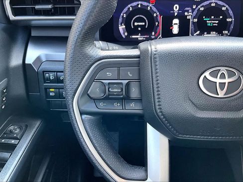 Used 2025 Toyota 4Runner TRD Off-Road Premium AWD/4WD image 24