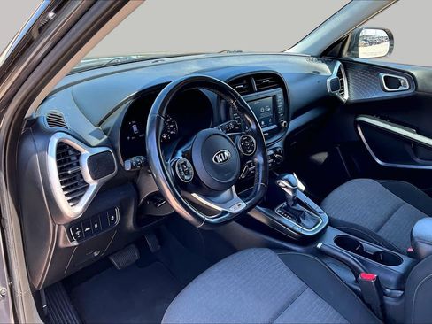 Used 2020 Kia Soul GT-Line FWD image 16