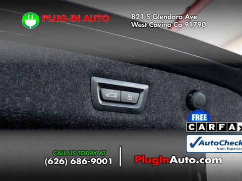 Used 2023 BMW 530i xDrive w/ Convenience Package image 14