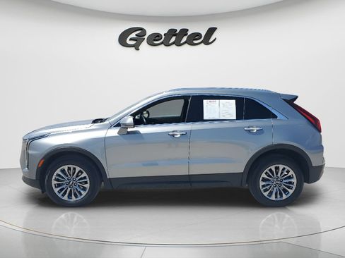 Used 2025 Cadillac XT4 Premium Luxury FWD image 8