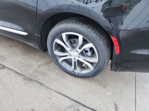 New 2026 Chrysler Pacifica Pinnacle image 27