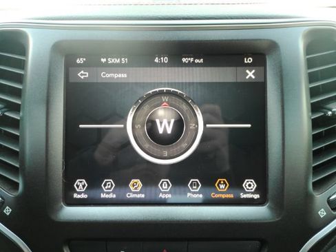 Used 2020 Jeep Cherokee Trailhawk AWD/4WD image 41