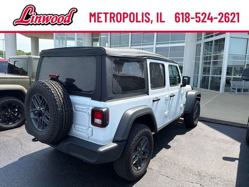 Used 2025 Jeep Wrangler Unlimited Sport AWD/4WD image 4