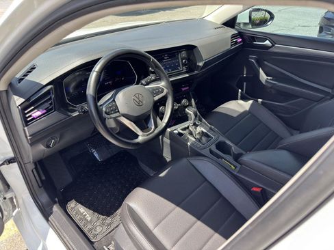 Used 2024 Volkswagen Jetta SE FWD image 24