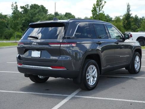 New 2026 Jeep Grand Cherokee Laredo w/ Trailer Tow Package AWD/4WD image 7