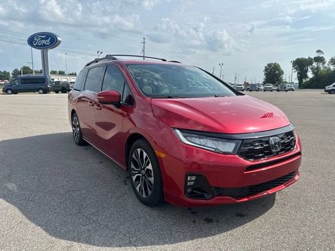 Used 2025 Honda Odyssey Elite image 4