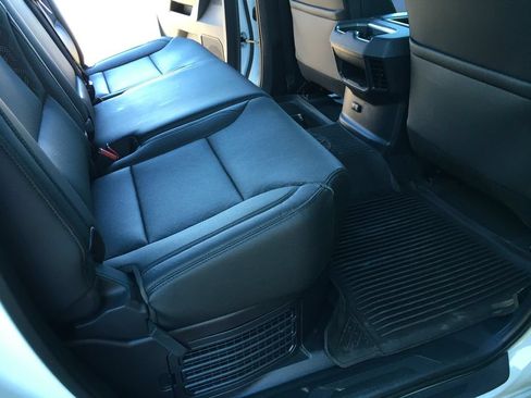Used 2025 Toyota Tundra Limited AWD/4WD image 28
