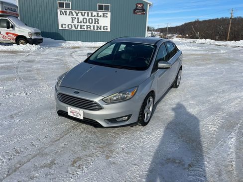 Used 2015 Ford Focus Titanium image 8