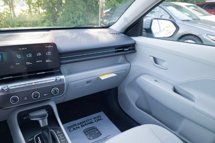 New 2027 Hyundai Kona SE FWD image 16