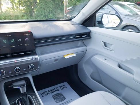 New 2027 Hyundai Kona SE FWD image 16