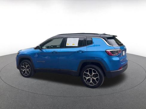 Used 2025 Jeep Compass Limited AWD/4WD image 10