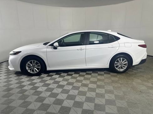 Used 2025 Toyota Camry LE w/ Convenience Package AWD/4WD image 4