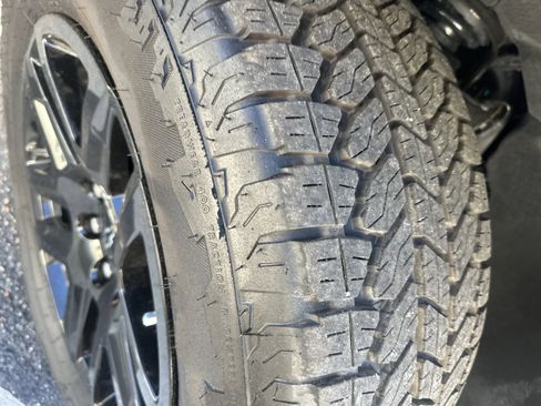 Used 2025 Chevrolet Colorado Trail Boss image 8