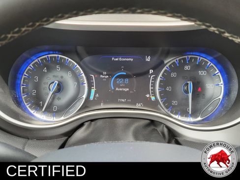 Used 2023 Chrysler Pacifica Touring-L FWD image 34