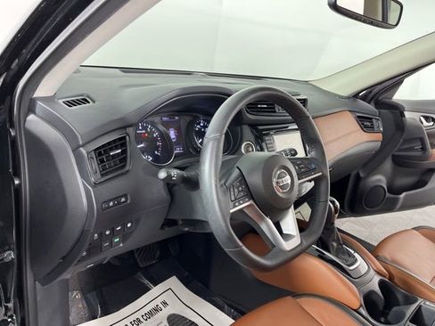 Used 2019 Nissan Rogue SL w/ Premium Package FWD image 20