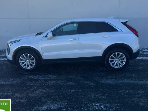 Used 2022 Cadillac XT4 Luxury w/ Cold Weather Package image 4