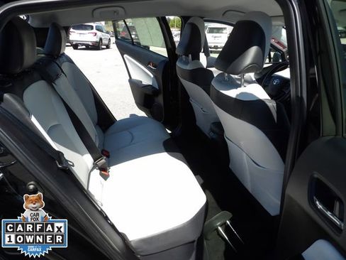 Used 2022 Toyota Prius XLE FWD image 37