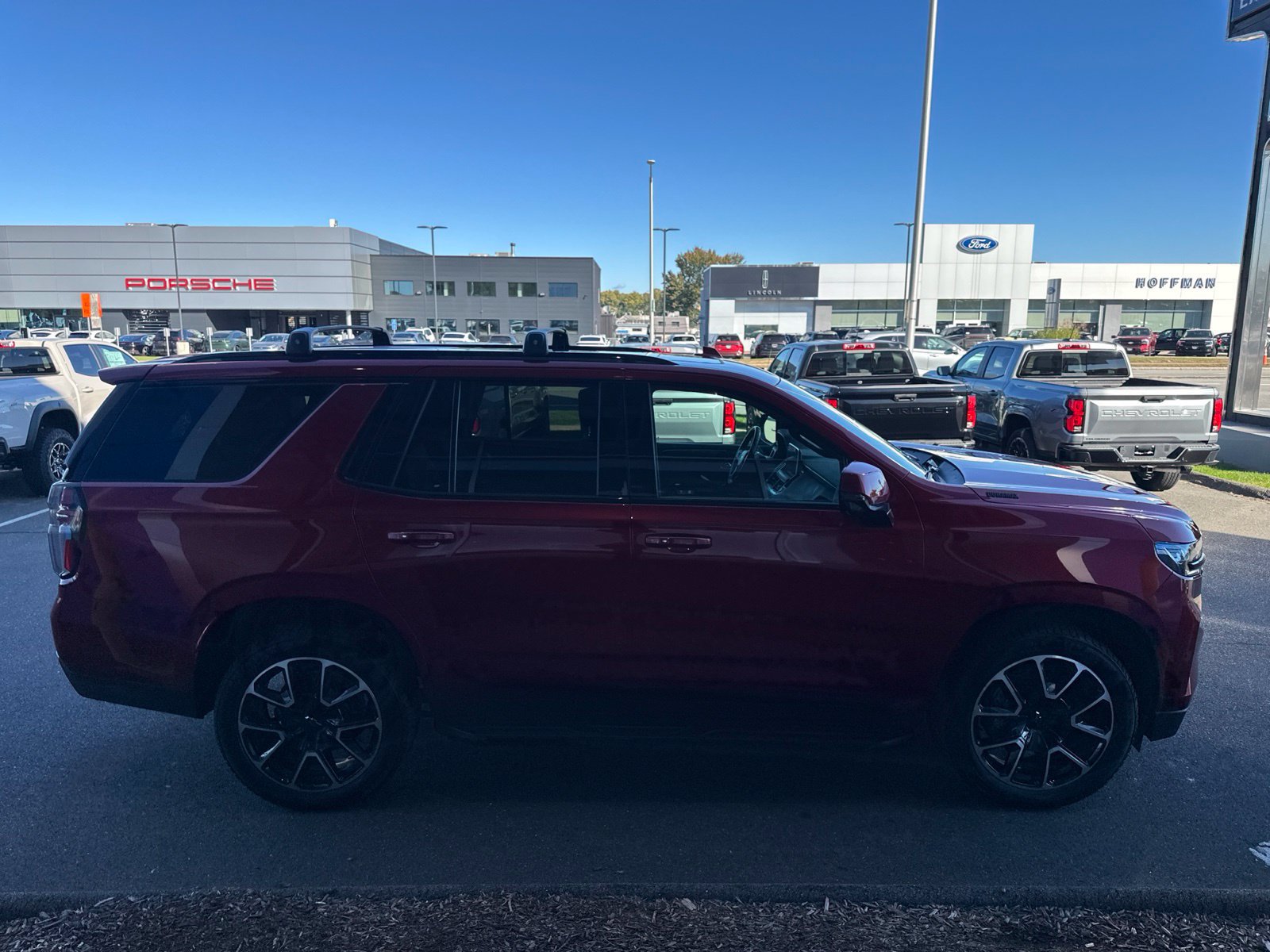 Used 2023 Chevrolet Tahoe RST w/ Luxury Package AWD/4WD image 5