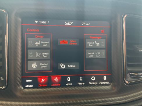 Used 2022 Dodge Challenger SRT Hellcat RWD image 10