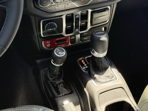 New 2026 Jeep Gladiator Mojave AWD/4WD image 15