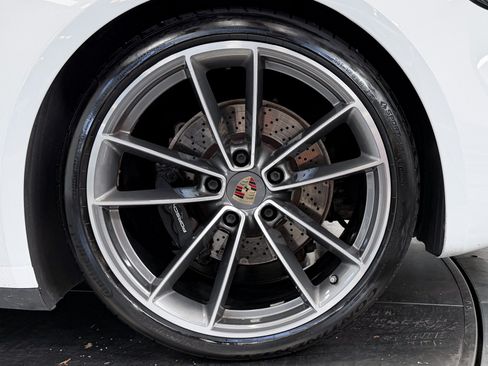 Used 2020 Porsche 911 Carrera 4S AWD/4WD image 11