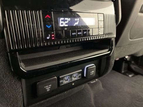 Used 2024 Jeep Wagoneer Series II w/ Flexible Seating Group image 45