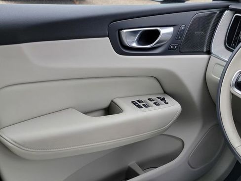 Used 2024 Volvo XC60 B5 Ultimate image 26
