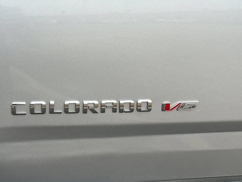 Used 2018 Chevrolet Colorado ZR2 w/ ZR2 Dusk Special Edition AWD/4WD image 28