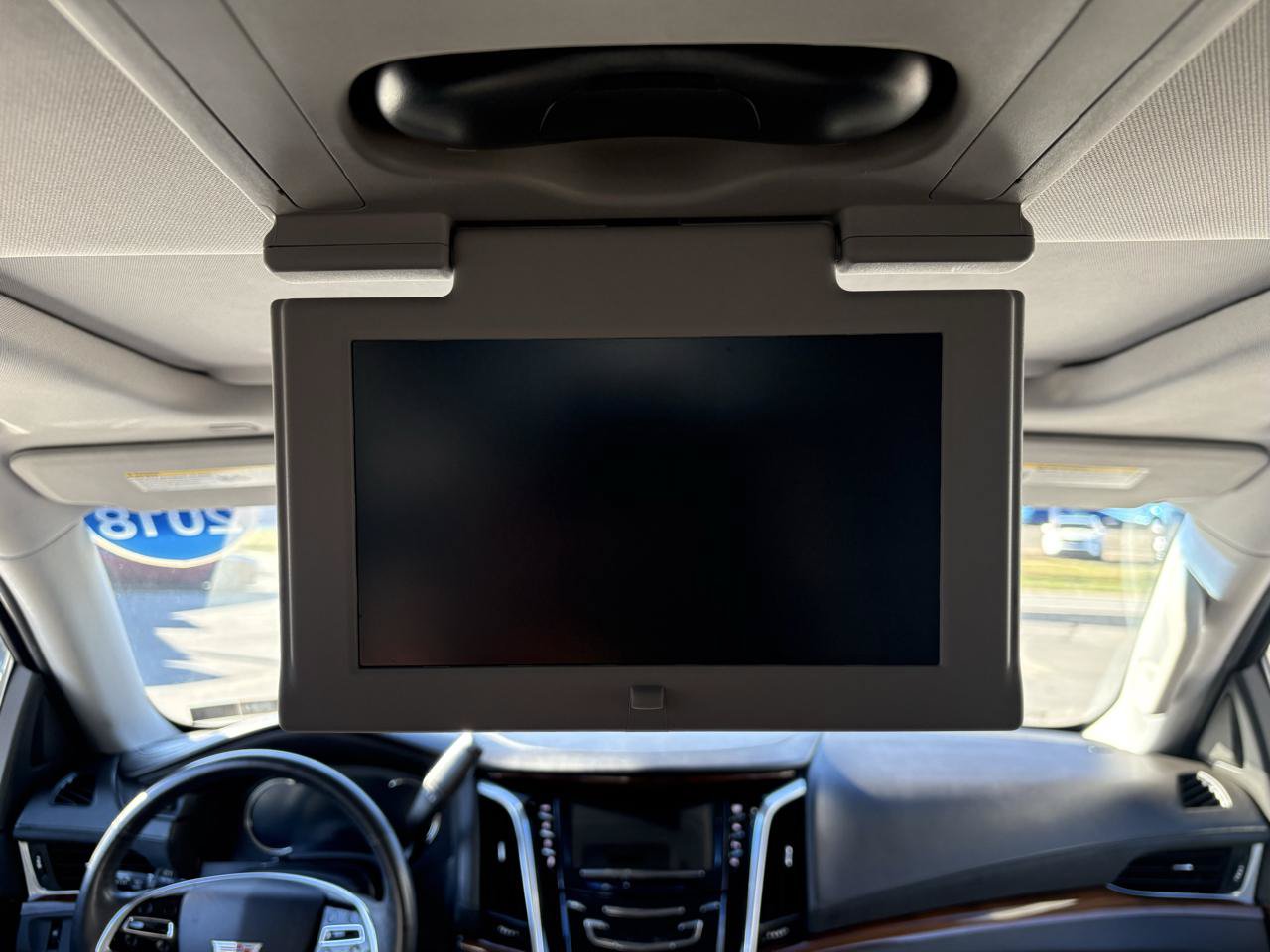 Used 2018 Cadillac Escalade ESV Luxury AWD/4WD image 37