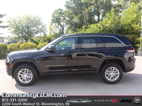 New 2025 Jeep Grand Cherokee Laredo X AWD/4WD image 3