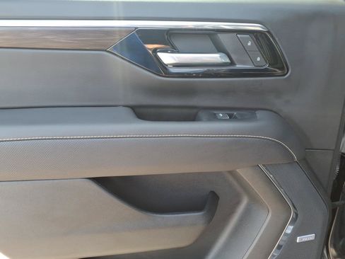 New 2026 Chevrolet Tahoe Premier RWD image 11
