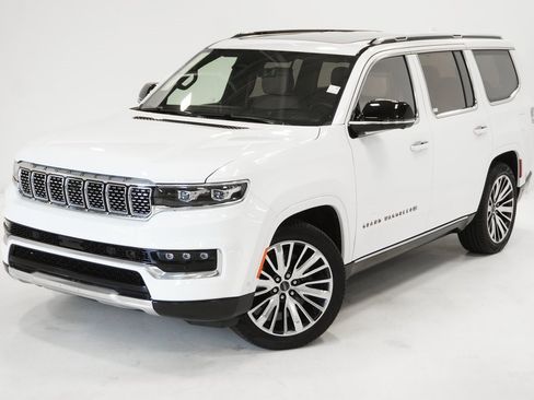 Used 2023 Jeep Grand Wagoneer Series III image 2