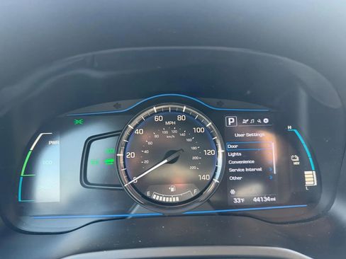 Used 2019 Hyundai Ioniq Plug-In Hybrid image 14