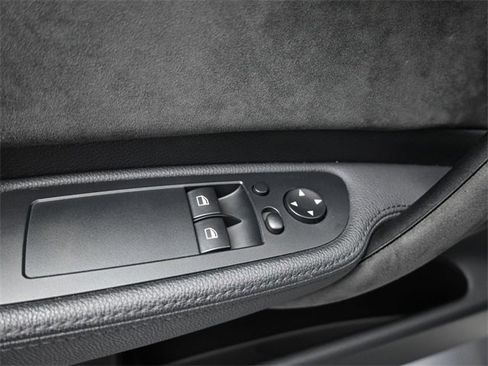 Used 2011 BMW 1 Series M image 9