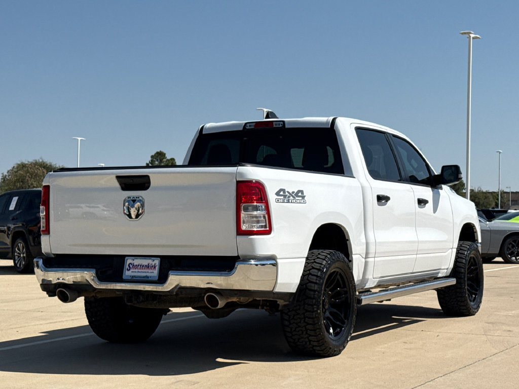 Used 2024 RAM 1500 Big Horn AWD/4WD image 9