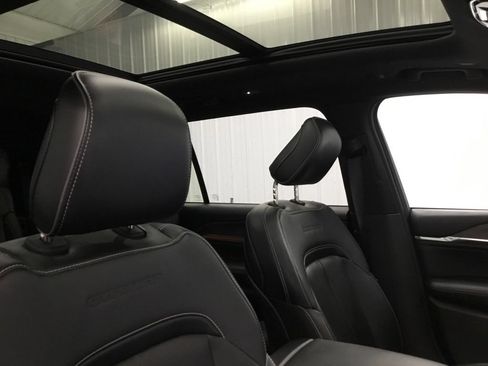 Used 2023 Jeep Grand Cherokee L Overland AWD/4WD image 25