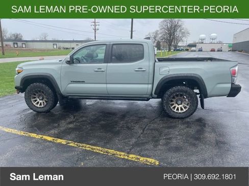 Used 2023 Toyota Tacoma TRD Off-Road w/ TRD Premium Off Road Package image 6
