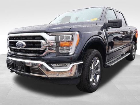 Used 2022 Ford F150 XLT w/ Equipment Group 302A High AWD/4WD image 3