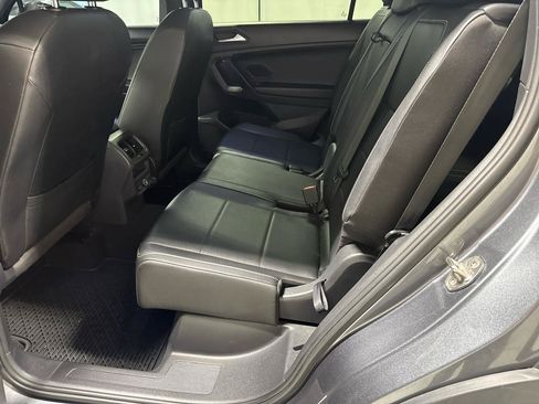 Used 2021 Volkswagen Tiguan SE R-Line FWD image 13