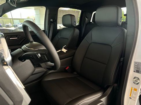 New 2026 GMC Canyon Elevation w/ Convenience Package image 12