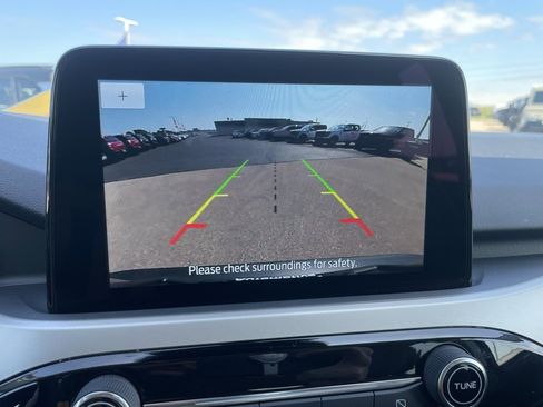 Used 2022 Ford Escape SE image 19