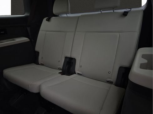 Used 2025 Hyundai Santa Fe SEL image 9