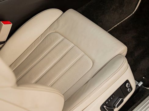 Used 2015 Bentley Continental GT image 28